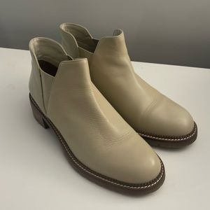Seychelles light tan/cream leather ankle boot 8.5